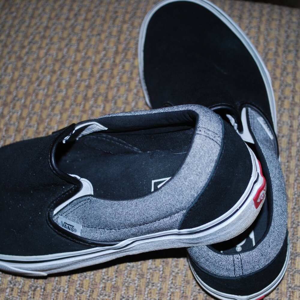Vans - Picture 2 of 6
